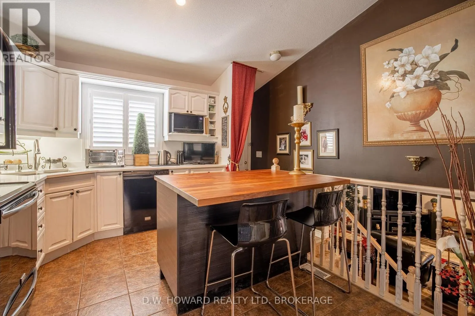 15 MEADOWLARK DRIVE