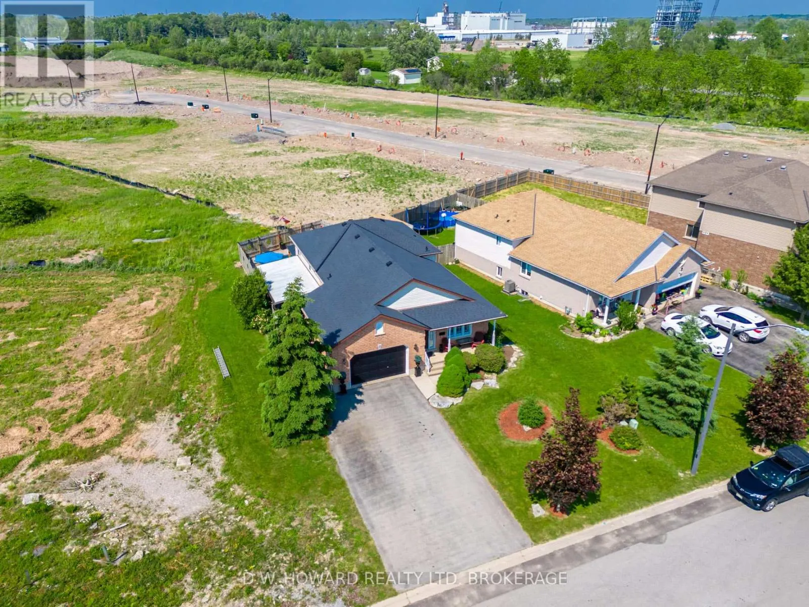 15 MEADOWLARK DRIVE