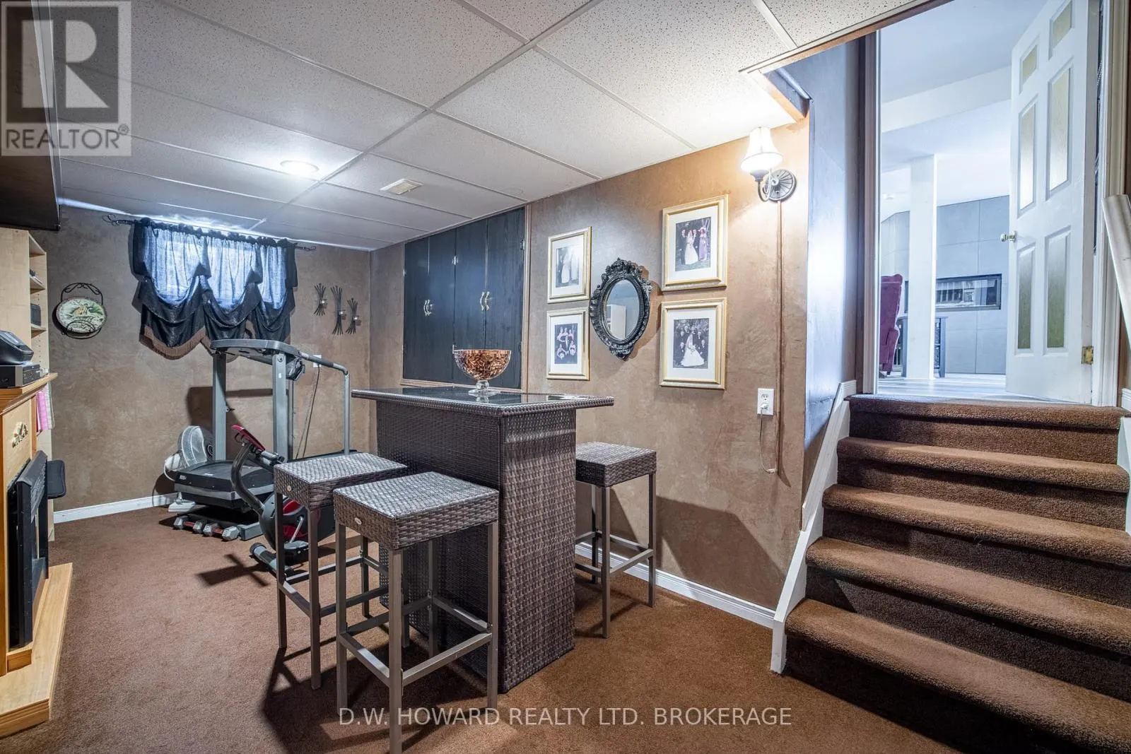 15 MEADOWLARK DRIVE
