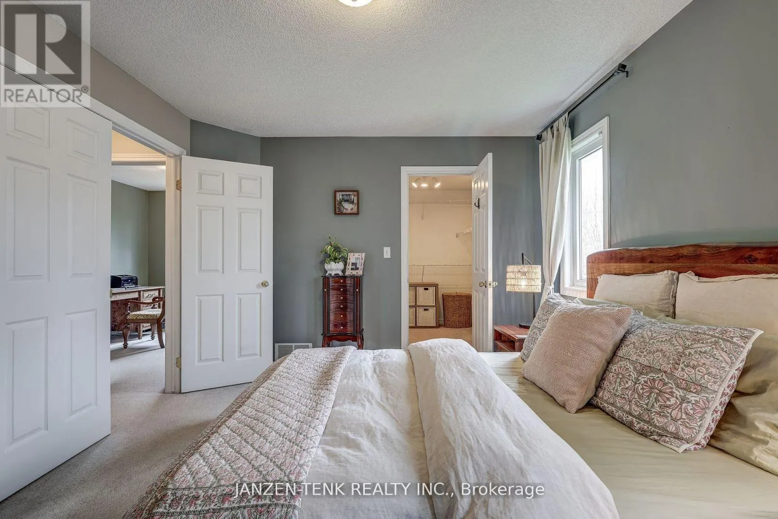 2 ROSETHORN COURT