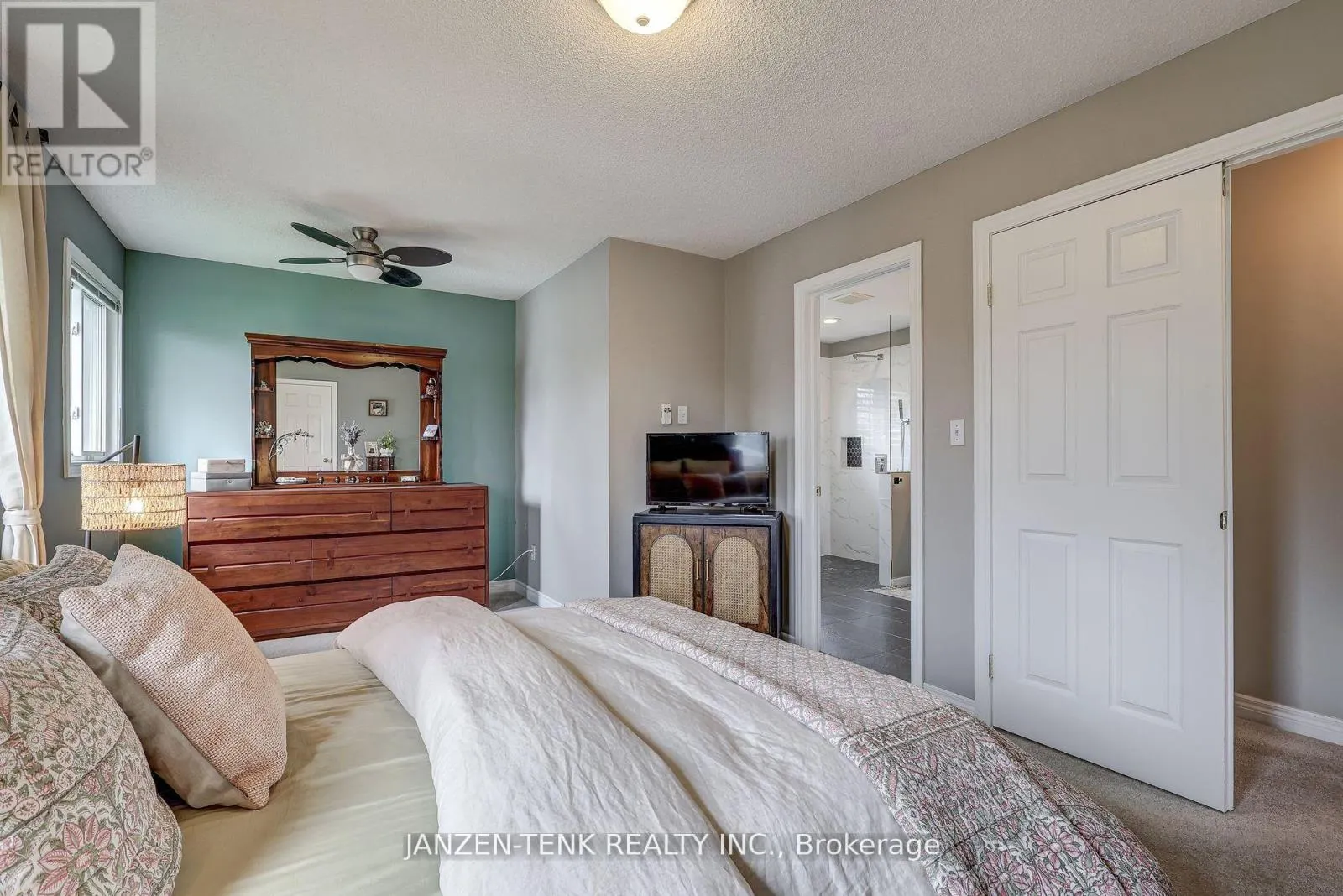 2 ROSETHORN COURT