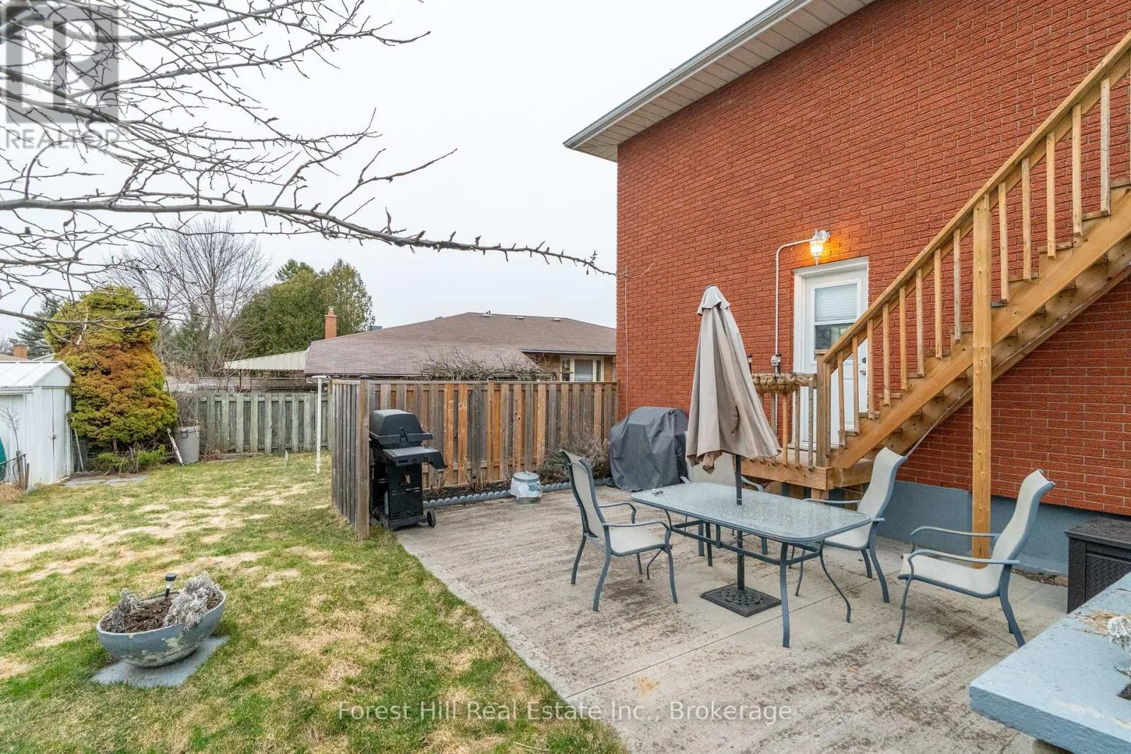 35 SHAFTSBURY DRIVE