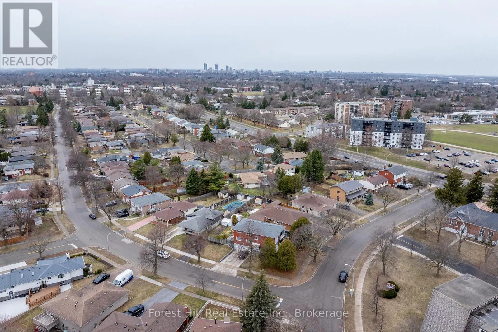 35 SHAFTSBURY DRIVE
