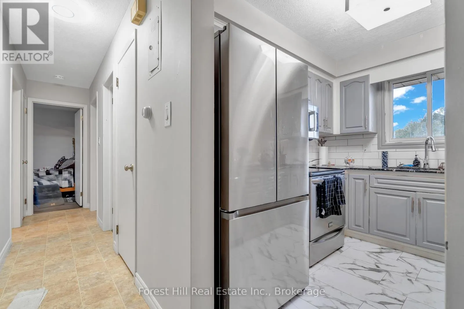 35 SHAFTSBURY DRIVE