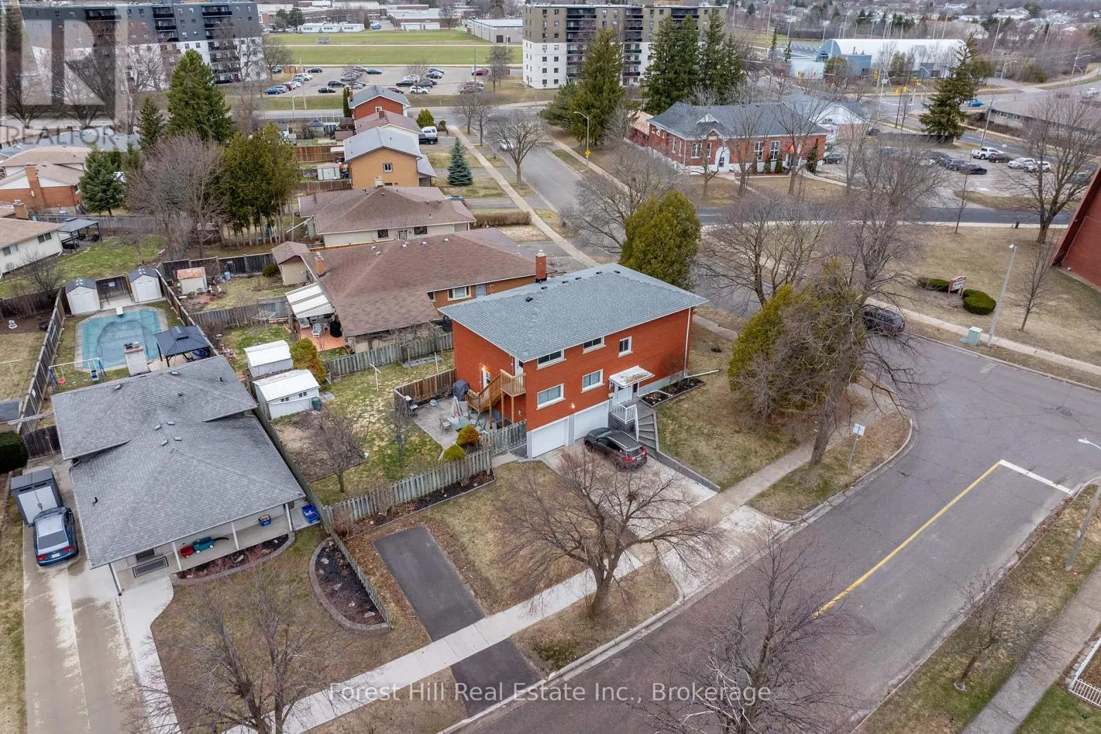 35 SHAFTSBURY DRIVE