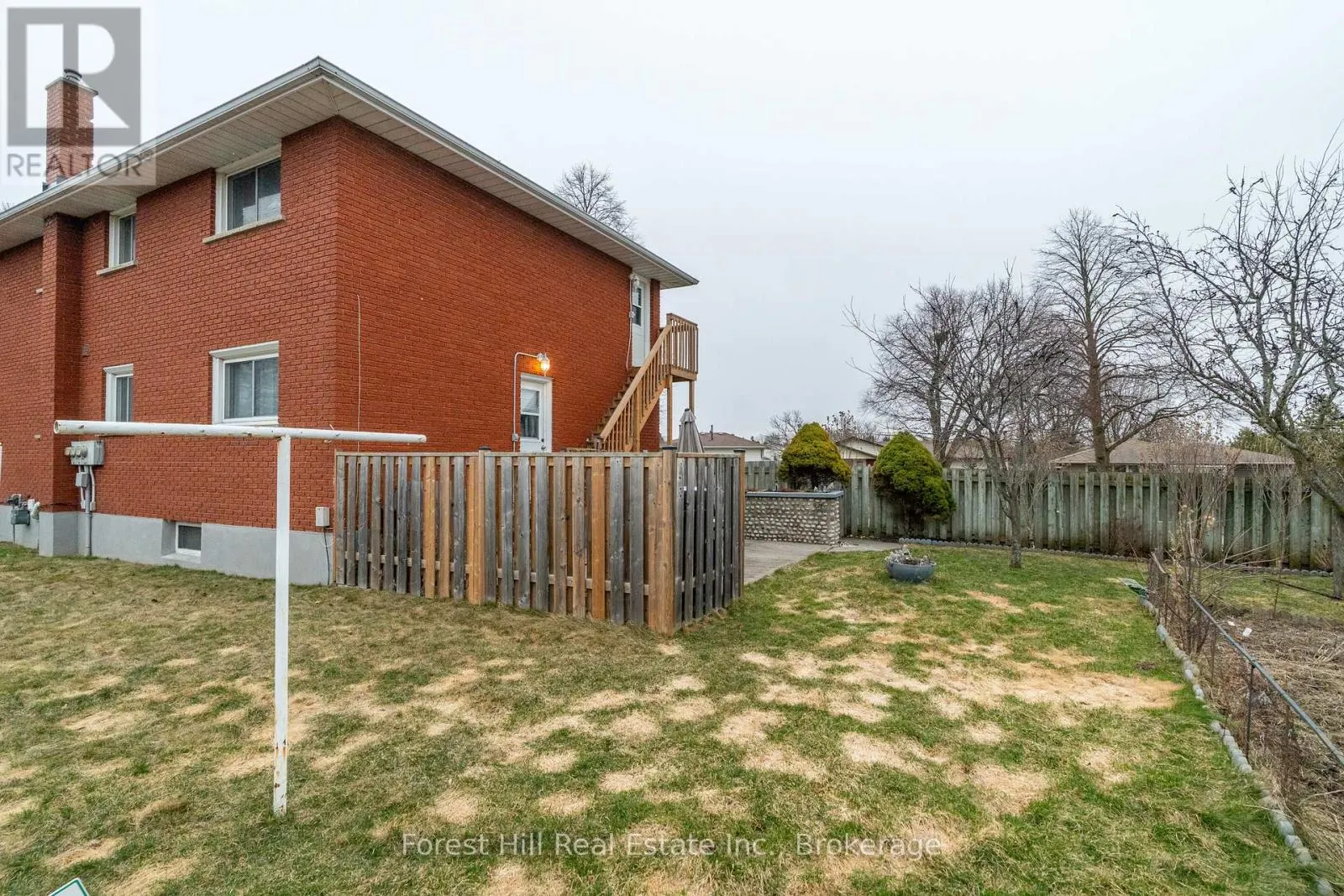 35 SHAFTSBURY DRIVE