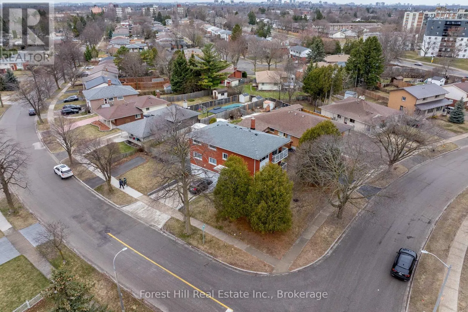 35 SHAFTSBURY DRIVE