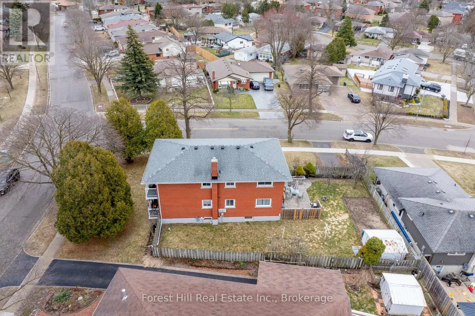 35 SHAFTSBURY DRIVE
