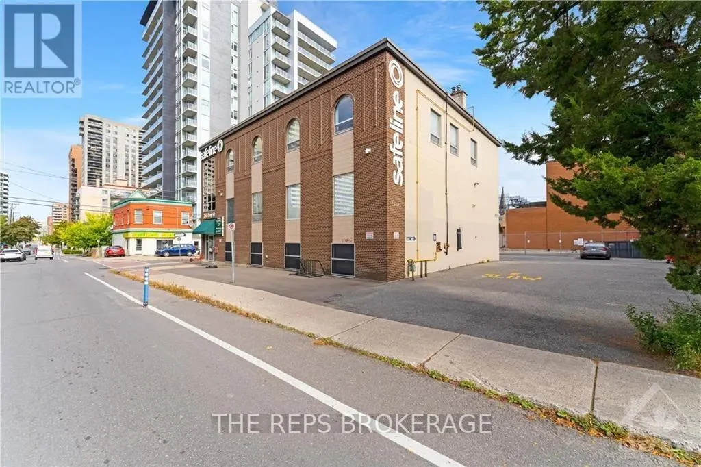 275 BAY STREET