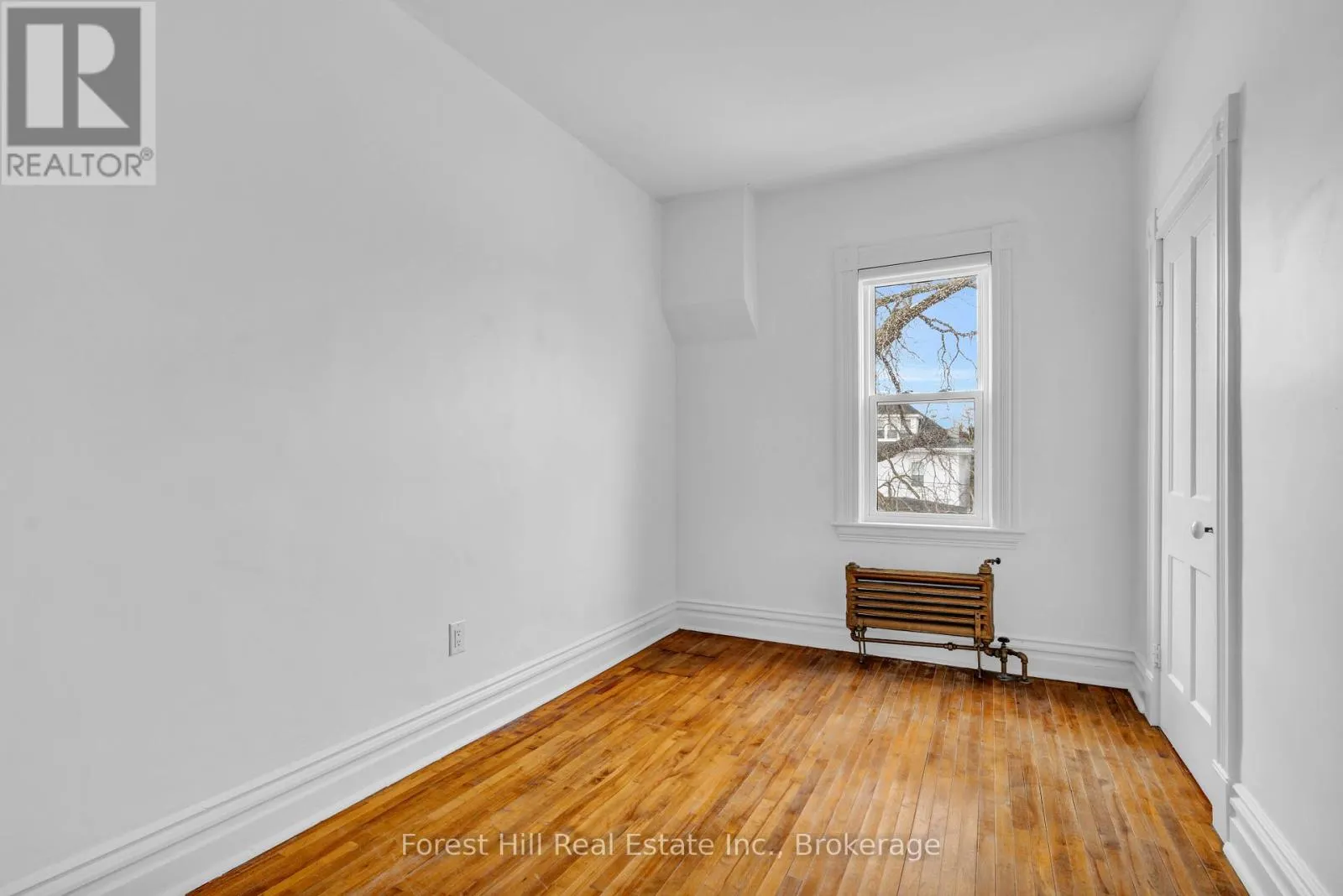 184 BOUCHER STREET E