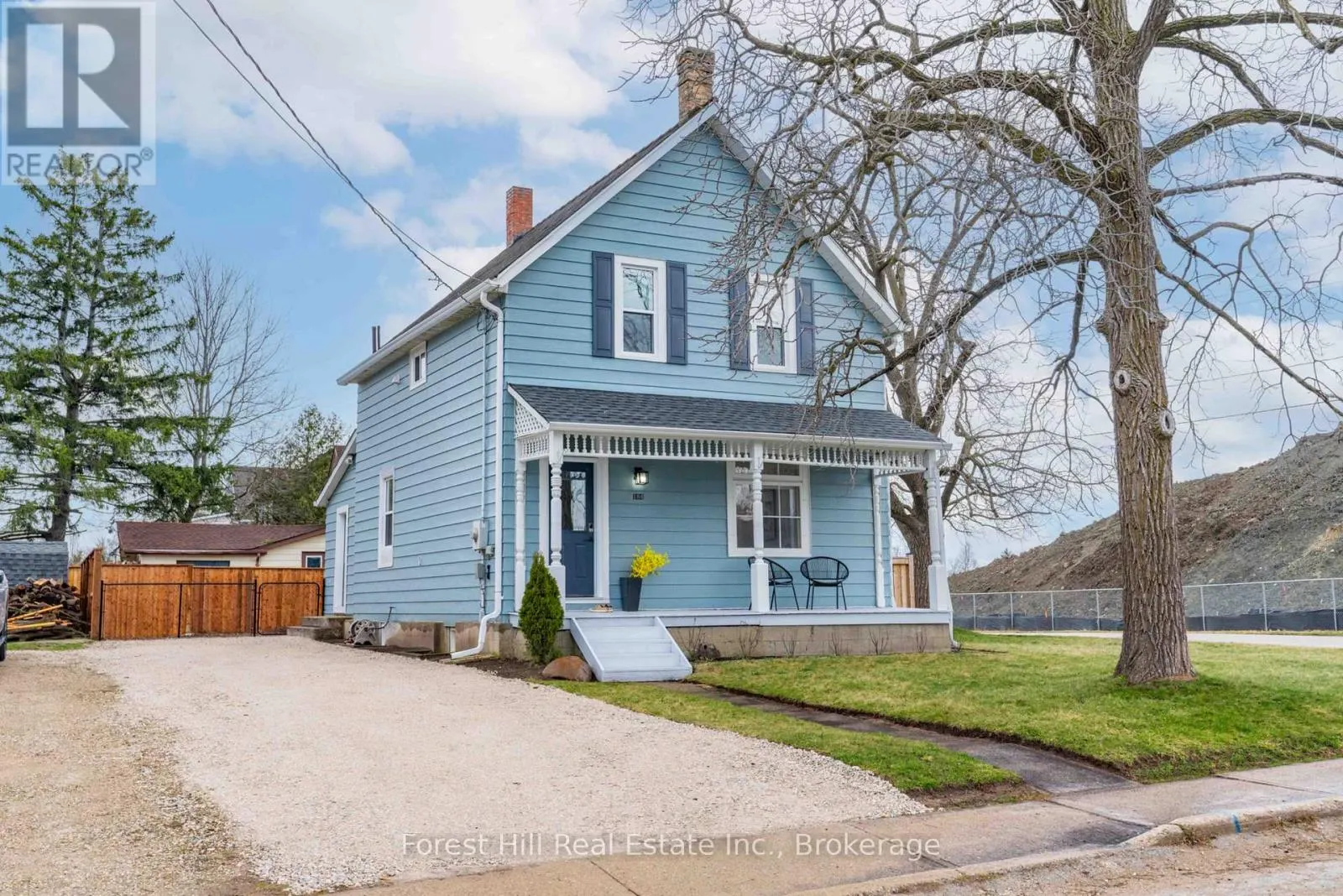 184 BOUCHER STREET E