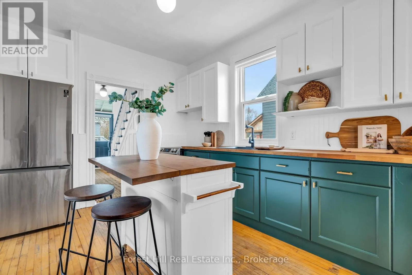 184 BOUCHER STREET E