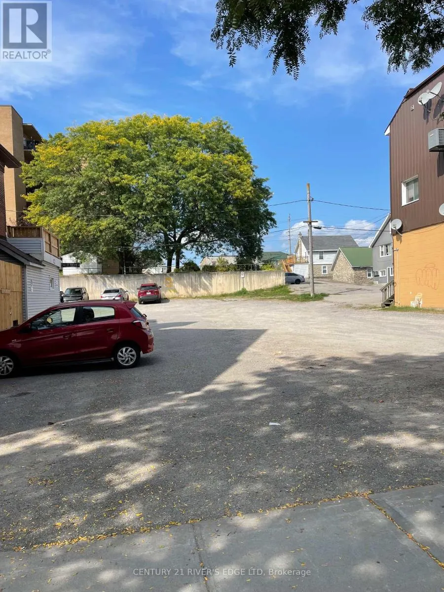 240-246 KING STREET W