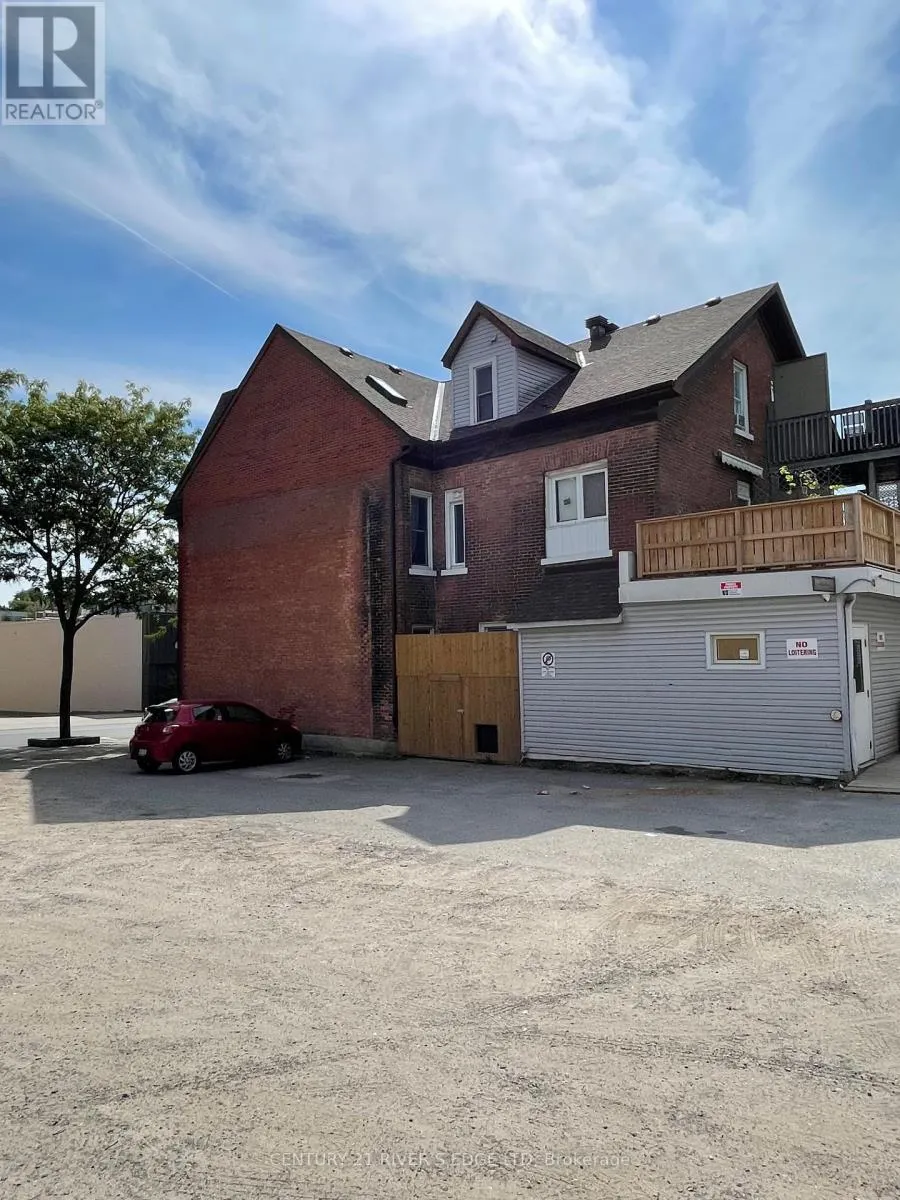 240-246 KING STREET W