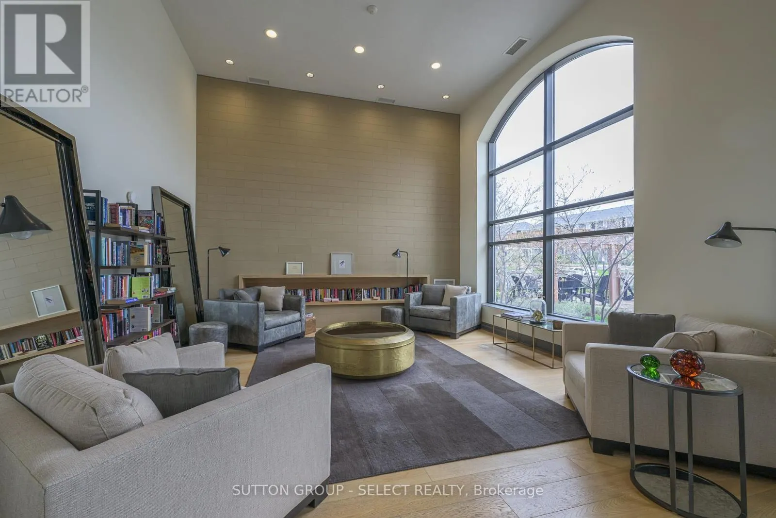 803 - 240 VILLAGEWALK BOULEVARD, #803