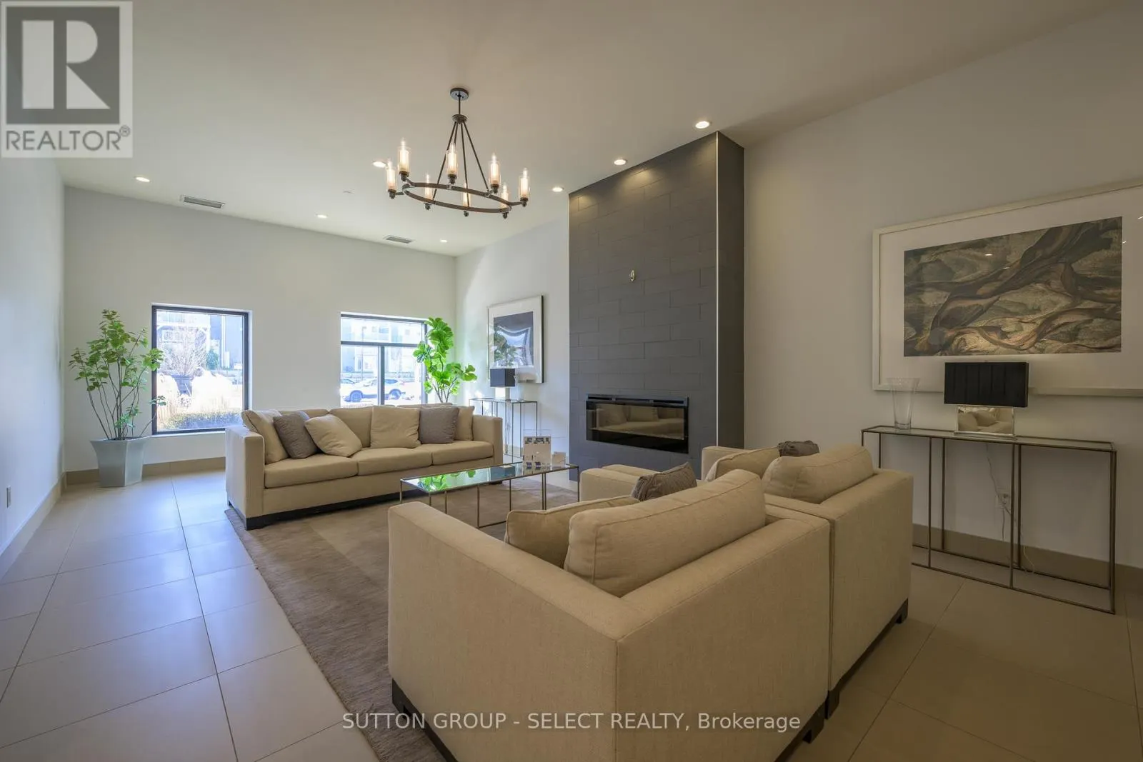 803 - 240 VILLAGEWALK BOULEVARD, #803