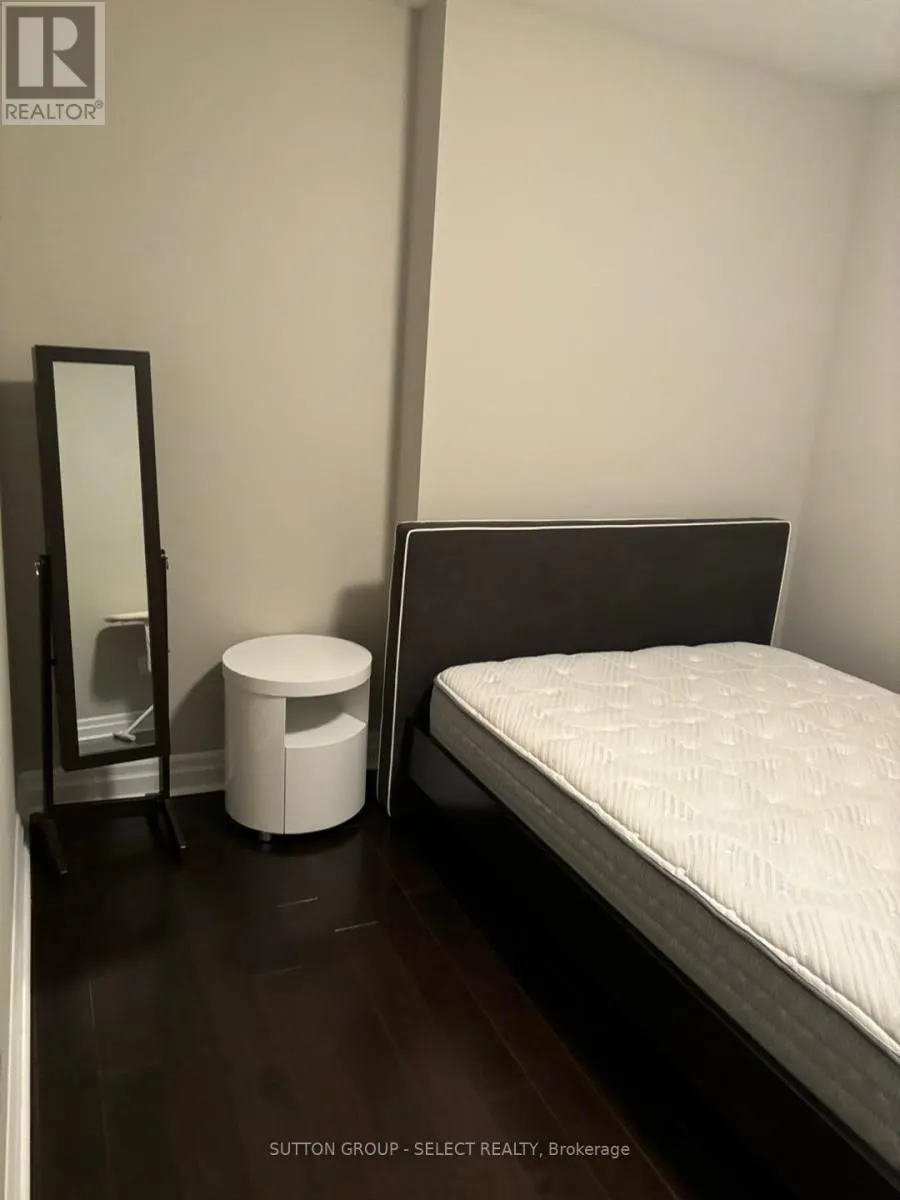 803 - 240 VILLAGEWALK BOULEVARD, #803