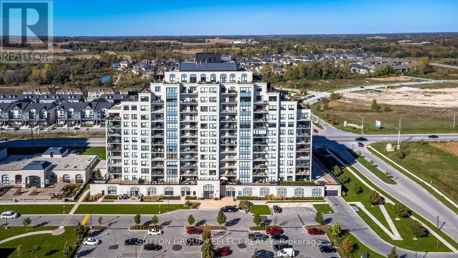 803 - 240 VILLAGEWALK BOULEVARD, #803