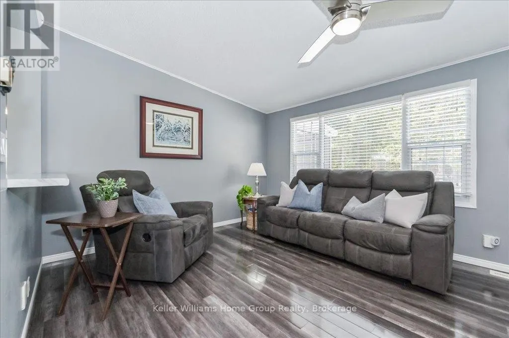 536 POPLAR PLACE