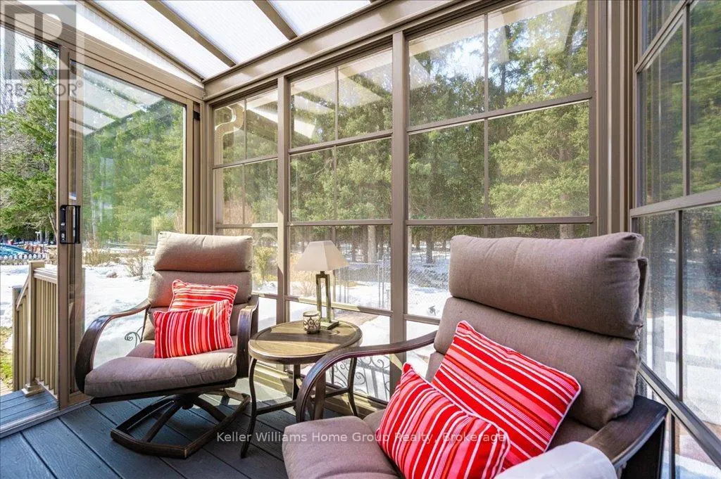 536 POPLAR PLACE
