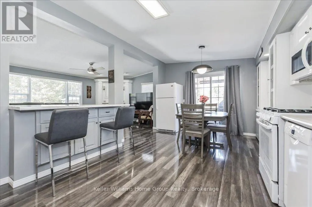 536 POPLAR PLACE