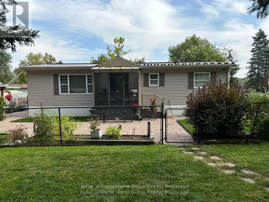 536 POPLAR PLACE