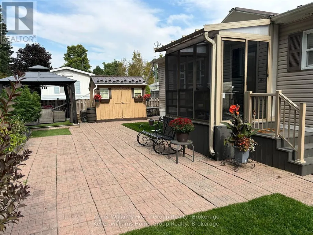 536 POPLAR PLACE