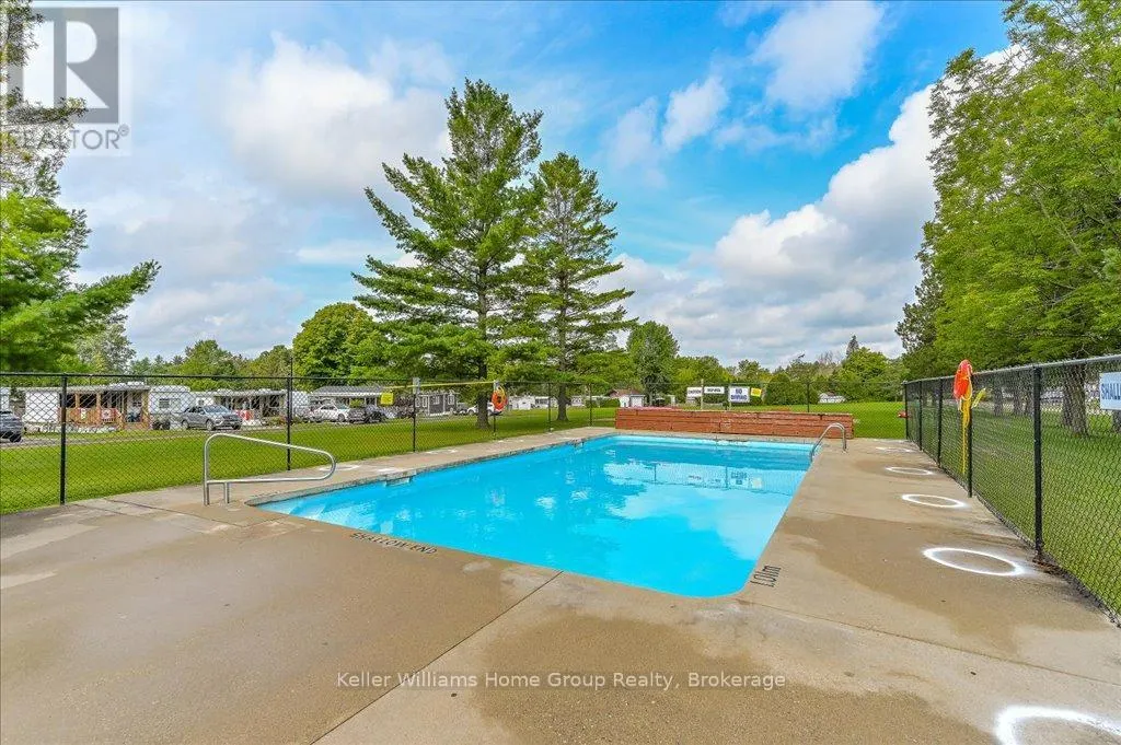536 POPLAR PLACE