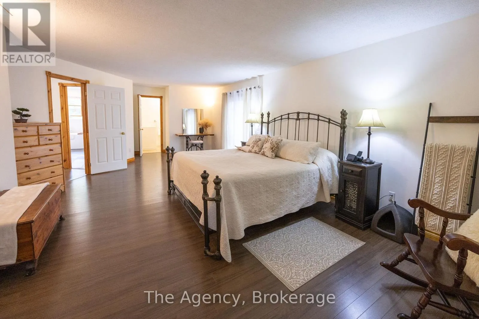 1411 CEDAR LANE