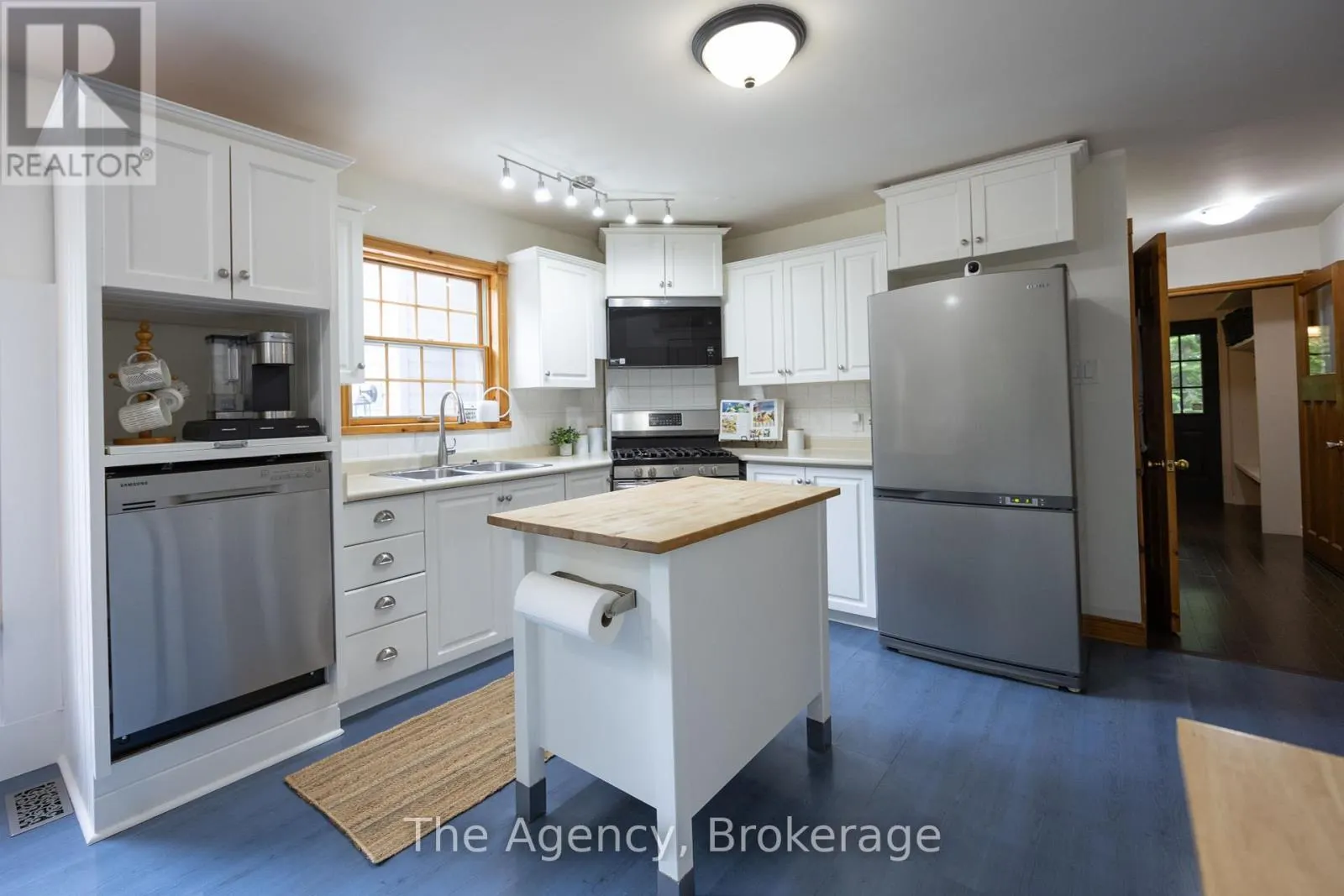 1411 CEDAR LANE