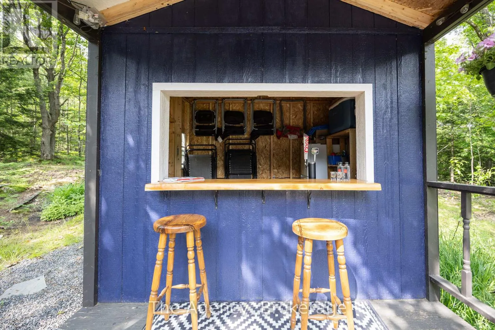 1411 CEDAR LANE