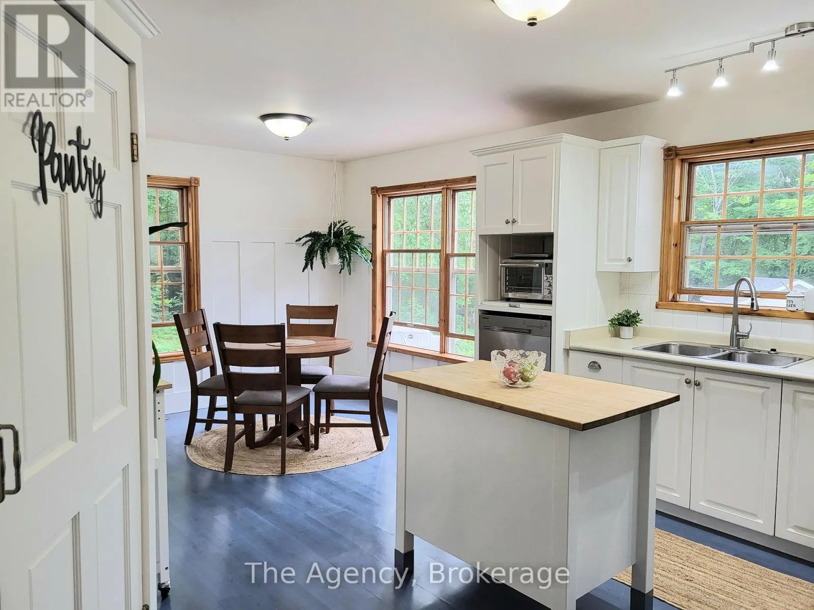 1411 CEDAR LANE