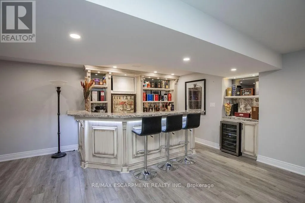 160 WILLS CRESCENT