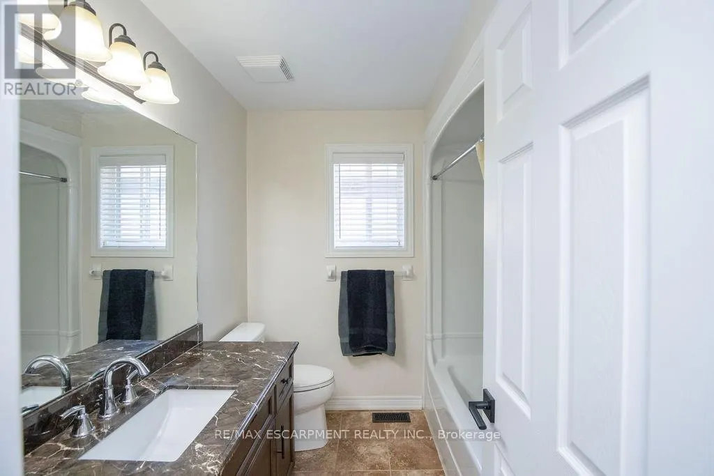 160 WILLS CRESCENT