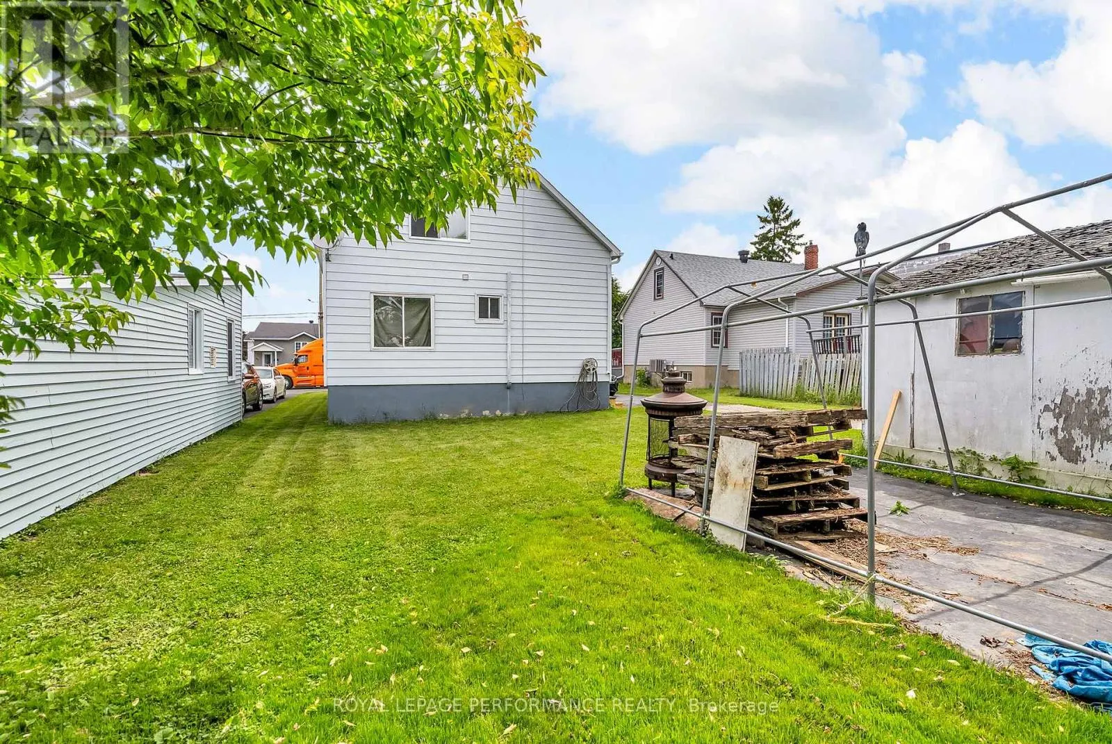 420 CARLETON STREET