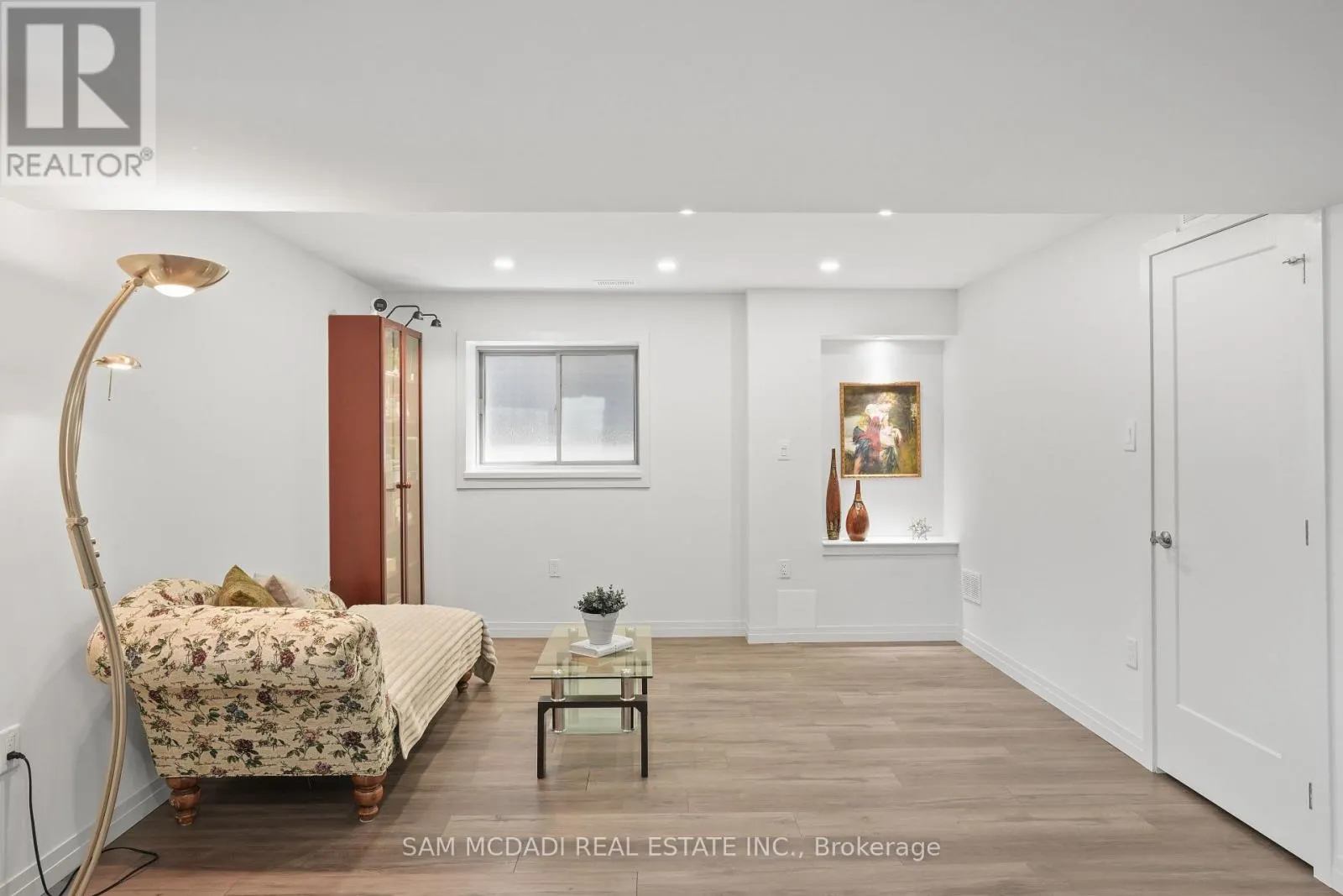 4037 STADELBAUER DRIVE