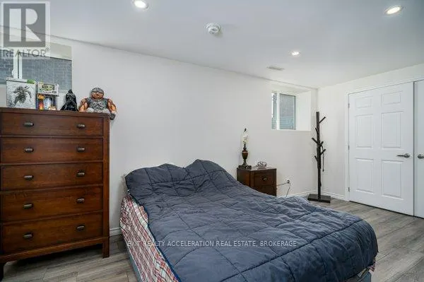10 BRIARWOOD CRESCENT