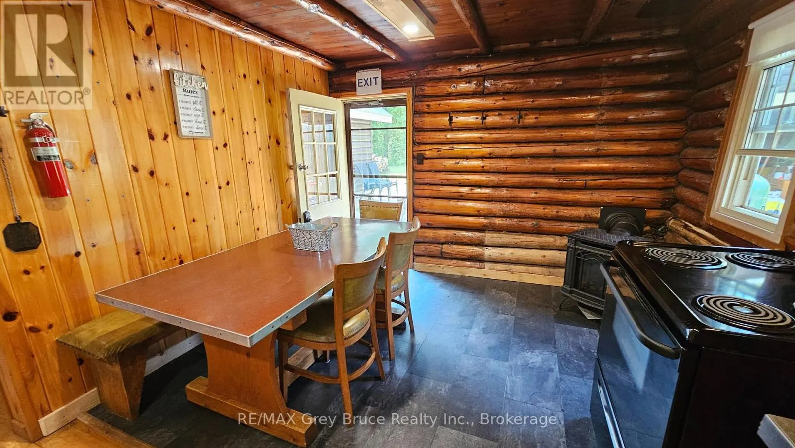 18 STOKES RIVER ROAD