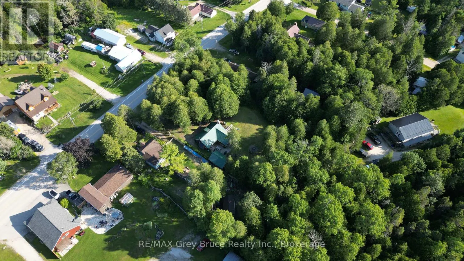 18 STOKES RIVER ROAD