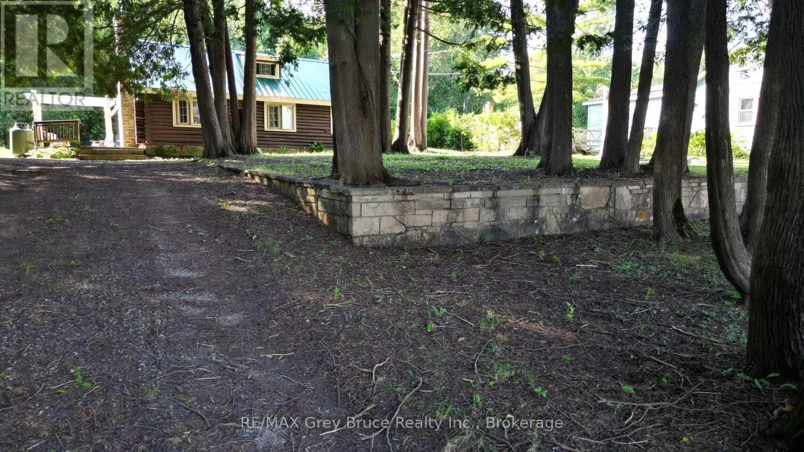 18 STOKES RIVER ROAD