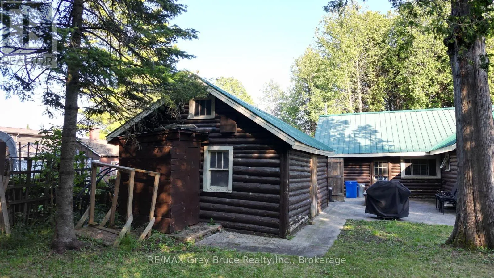 18 STOKES RIVER ROAD