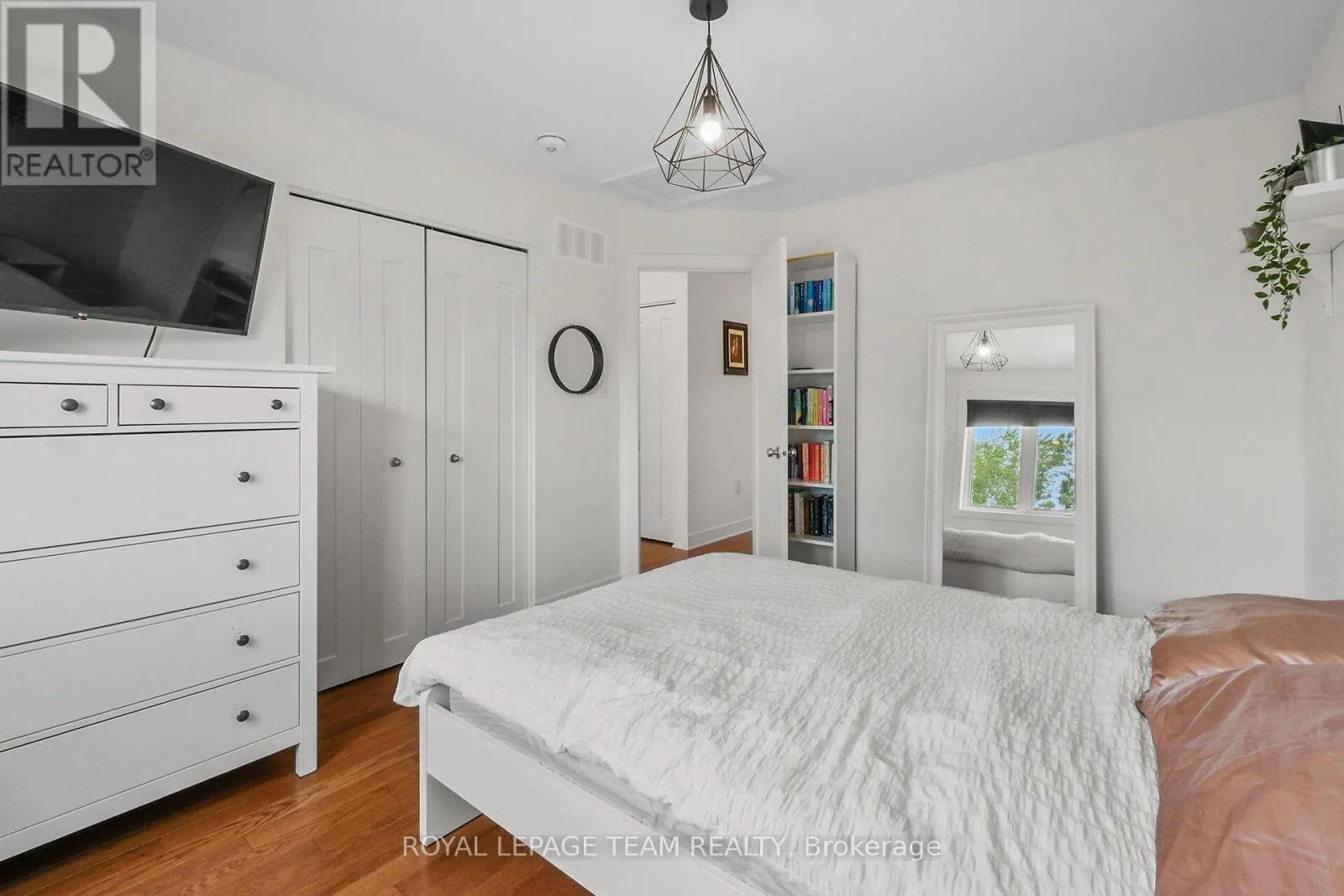 374 TRILLIUM CIRCLE