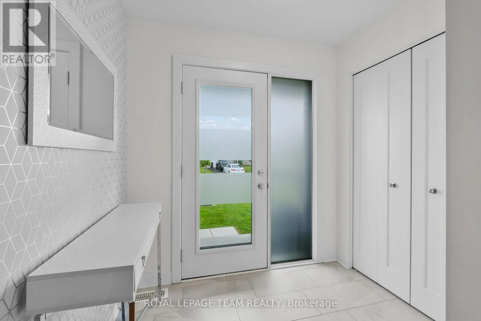 374 TRILLIUM CIRCLE