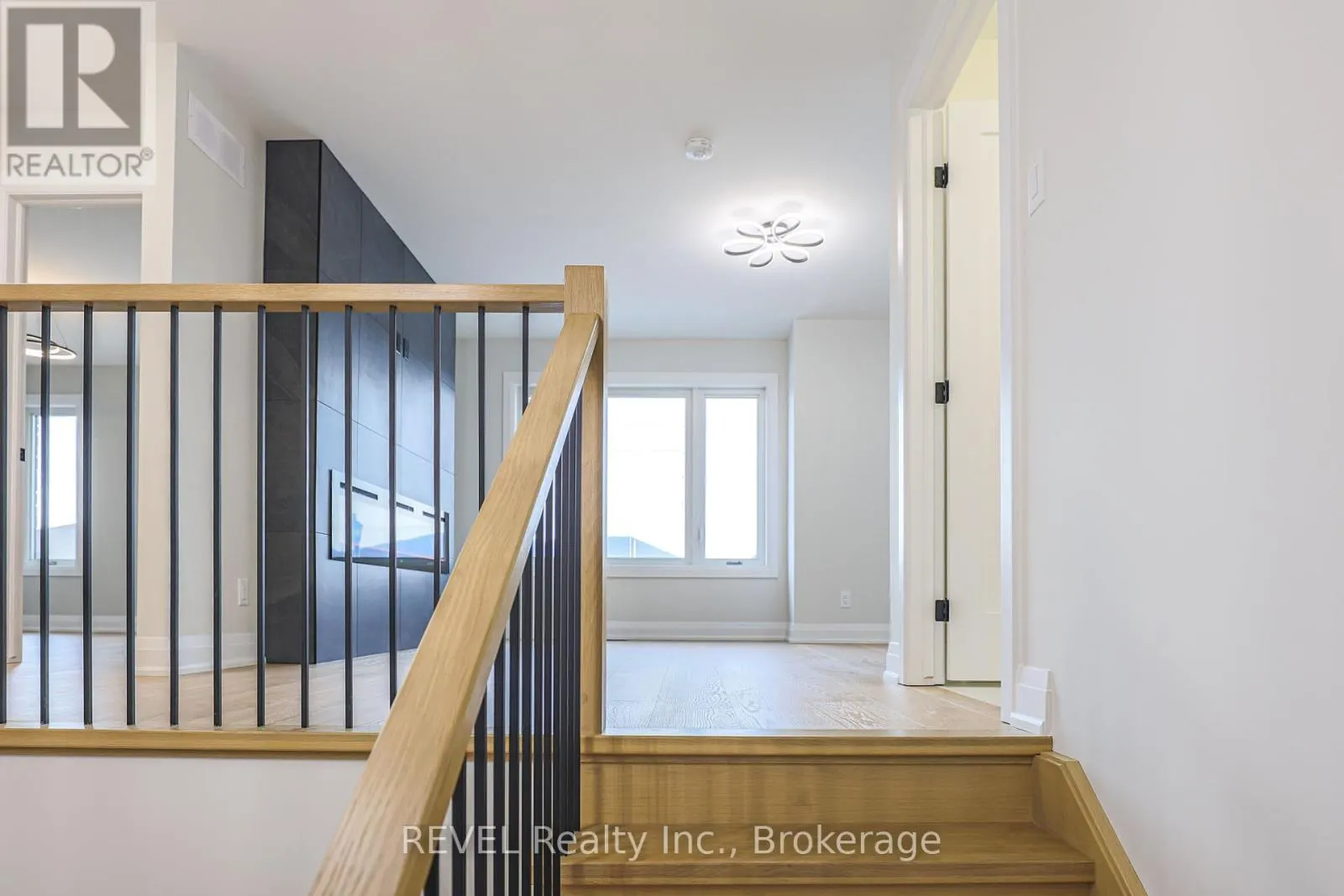 111 ACACIA ROAD