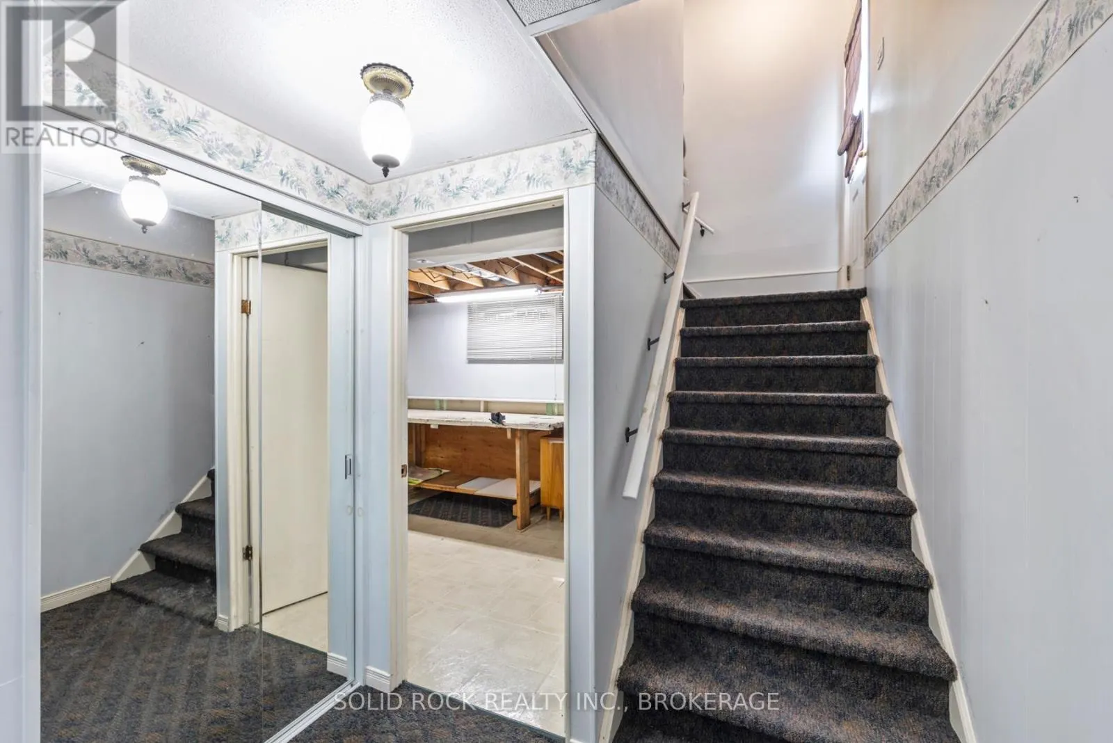 565 QUEEN STREET