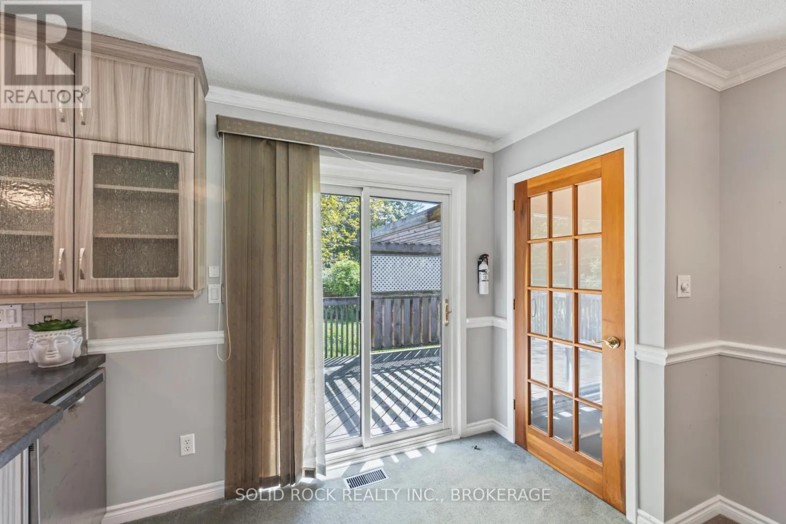 565 QUEEN STREET