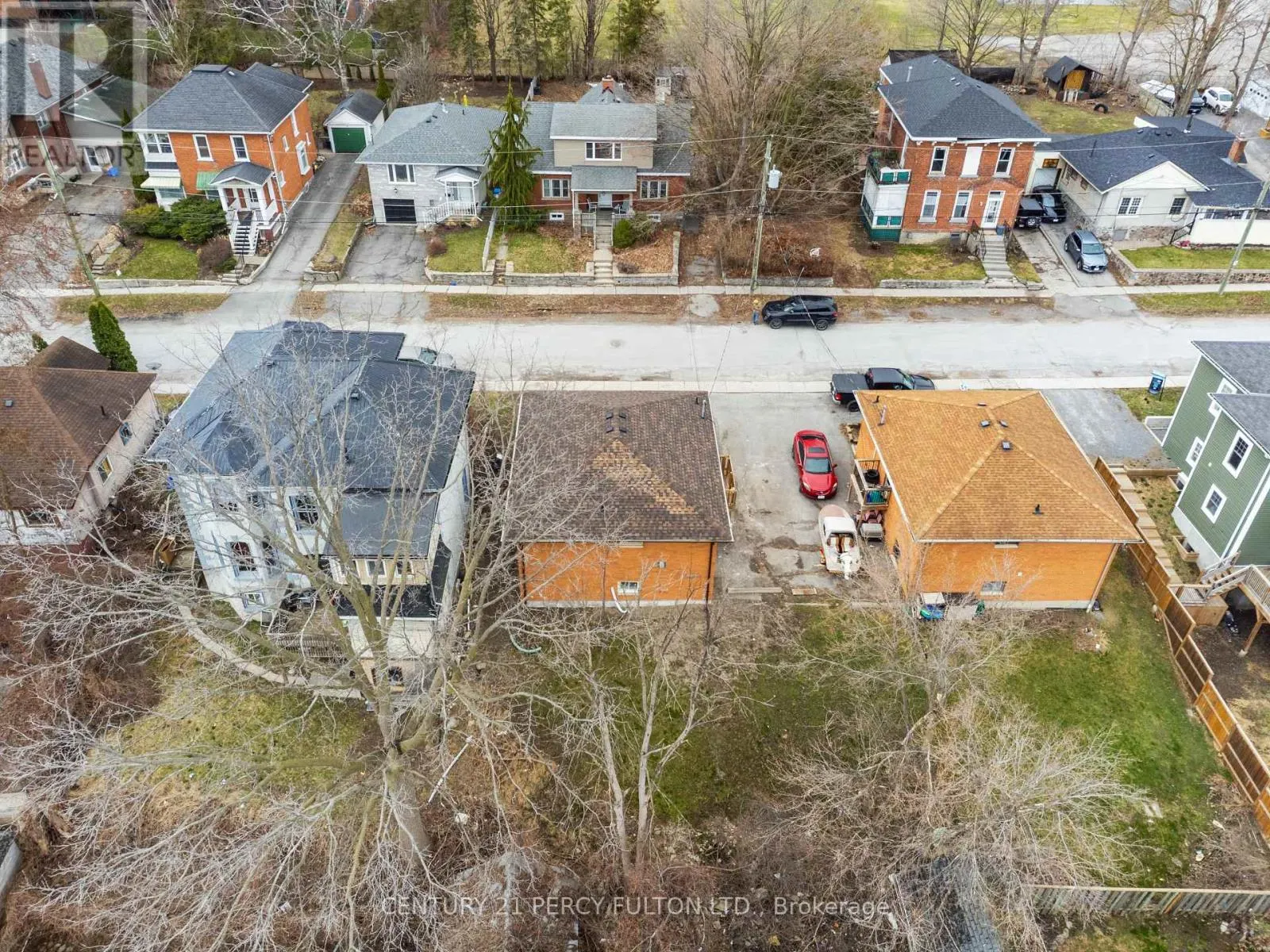 15 ISABEL STREET E