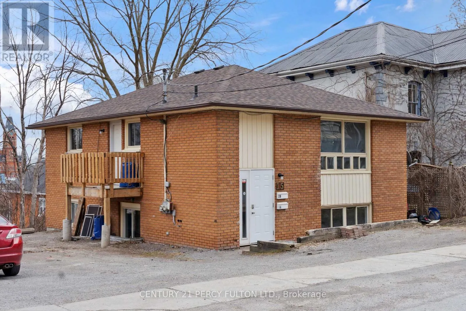 15 ISABEL STREET E