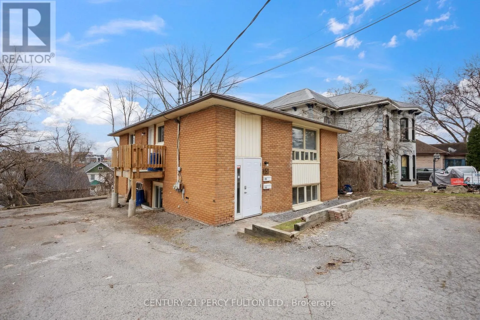 15 ISABEL STREET E