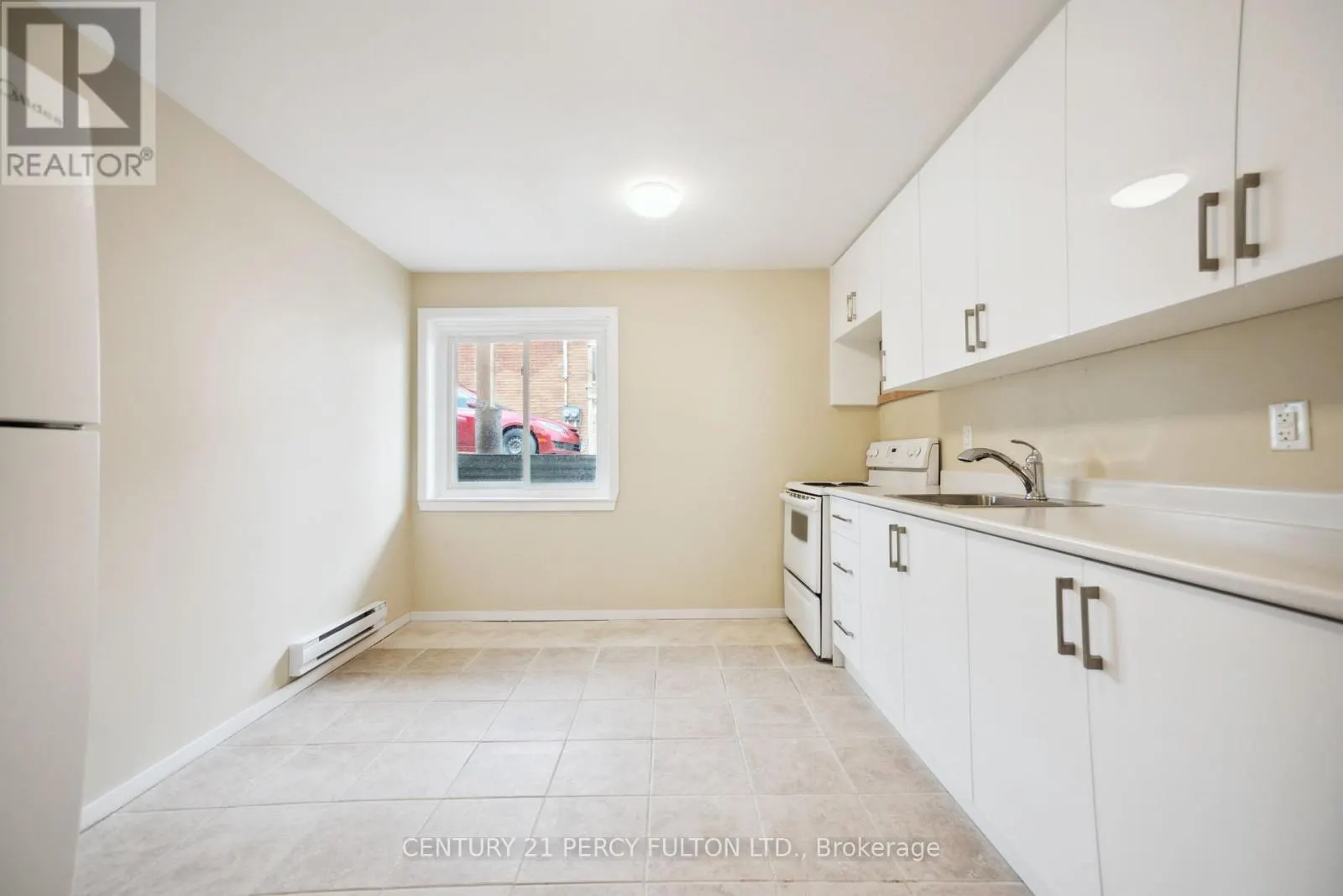 15 ISABEL STREET E